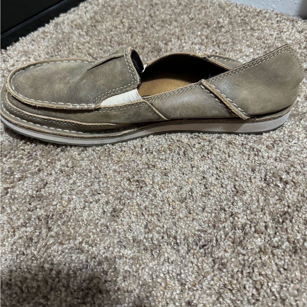 Ariat Cruiser - image 2